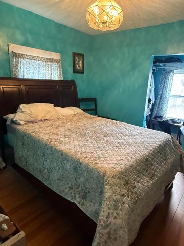 3312 AVENUE C, Council Bluffs, IA 51501