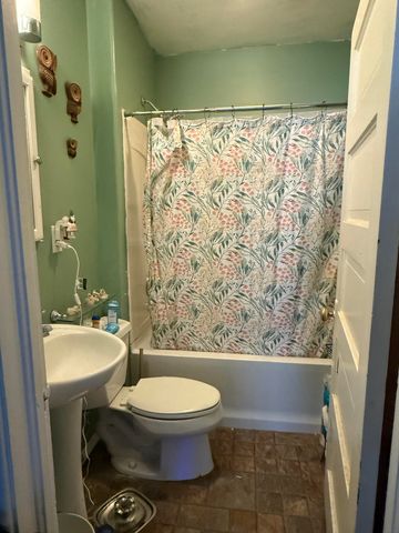 3312 AVENUE C, Council Bluffs, IA 51501