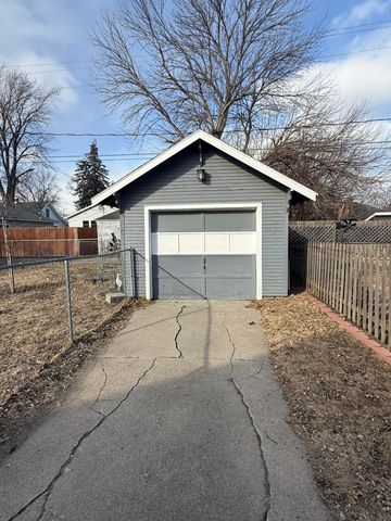 3312 AVENUE C, Council Bluffs, IA 51501