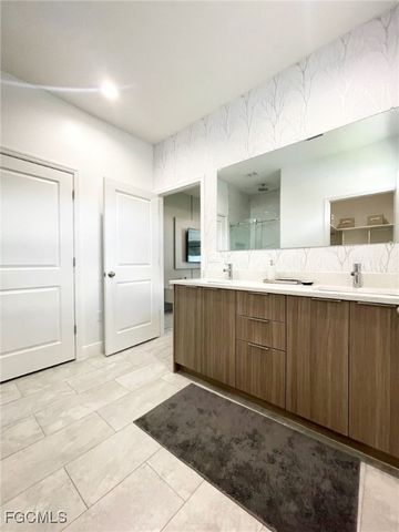 9041 LAMKIN CIR, Labelle, FL 33935