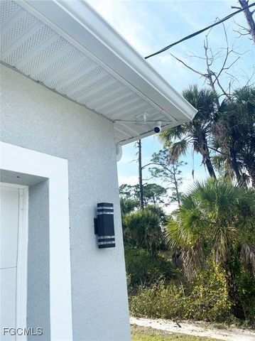 9041 LAMKIN CIR, Labelle, FL 33935