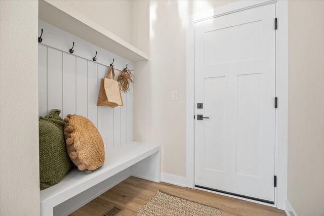 570 NW Georgetown Drive, Waukee, IA 50263