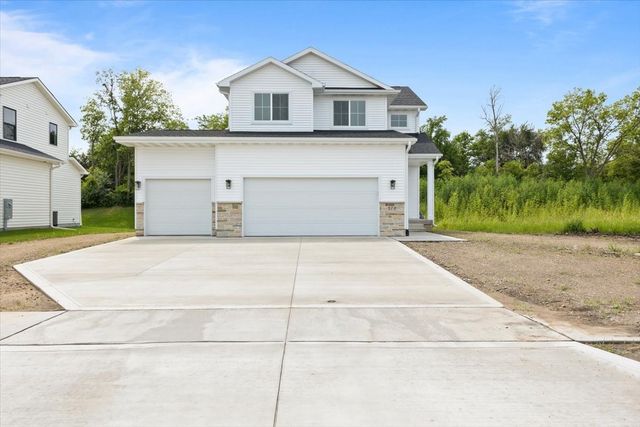 570 NW Georgetown Drive, Waukee, IA 50263