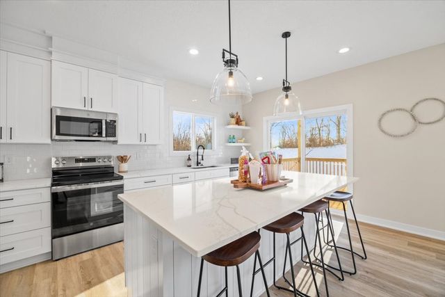 570 NW Georgetown Drive, Waukee, IA 50263