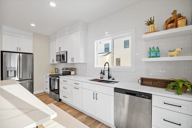 570 NW Georgetown Drive, Waukee, IA 50263