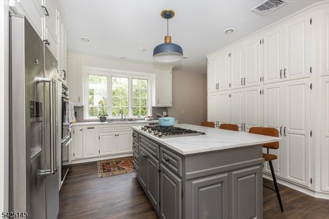 190 Ridgewood Ave, Glen Ridge Boro Twp., NJ 07028