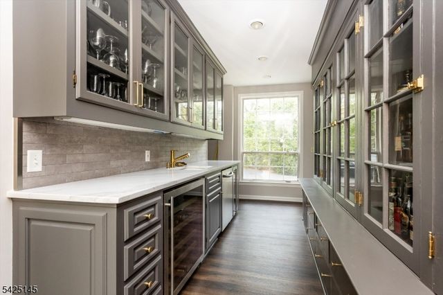 190 Ridgewood Ave, Glen Ridge Boro Twp., NJ 07028