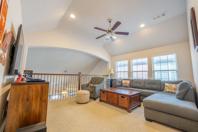 408 Highwood Trail, Lewisville, TX 75056