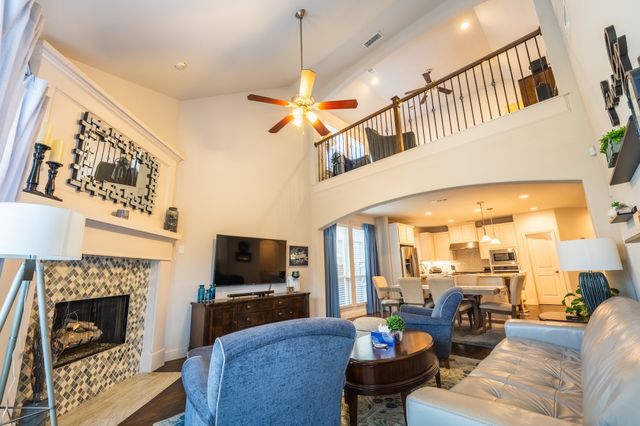 408 Highwood Trail, Lewisville, TX 75056