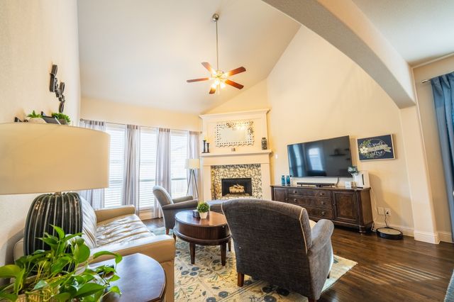 408 Highwood Trail, Lewisville, TX 75056