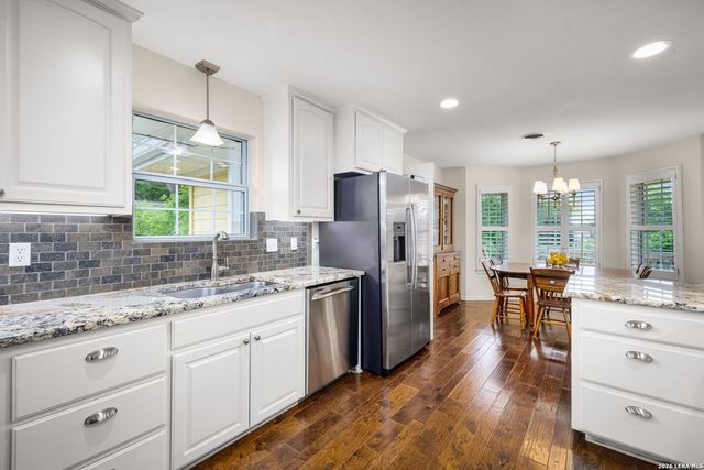 456 RIO DR, New Braunfels, TX 78130