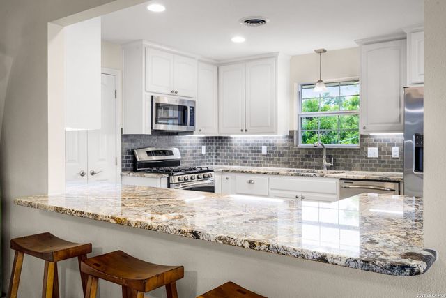 456 RIO DR, New Braunfels, TX 78130