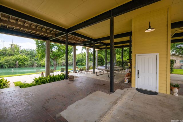 456 RIO DR, New Braunfels, TX 78130