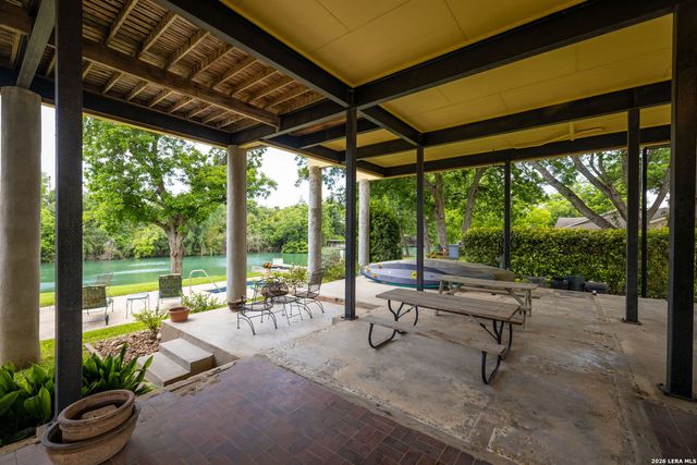 456 RIO DR, New Braunfels, TX 78130