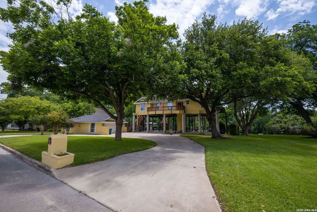 456 RIO DR, New Braunfels, TX 78130