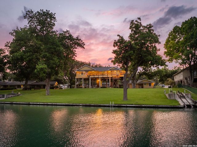 456 RIO DR, New Braunfels, TX 78130
