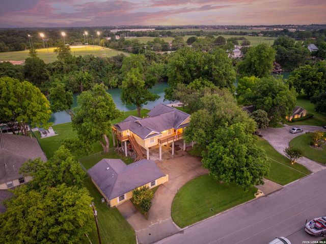 456 RIO DR, New Braunfels, TX 78130