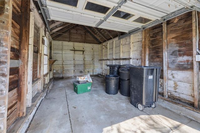 60 Riverview Avenue, Tiverton, RI 02878