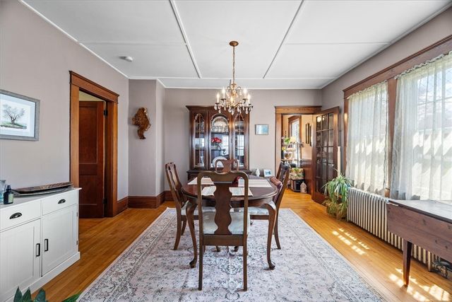 60 Riverview Avenue, Tiverton, RI 02878