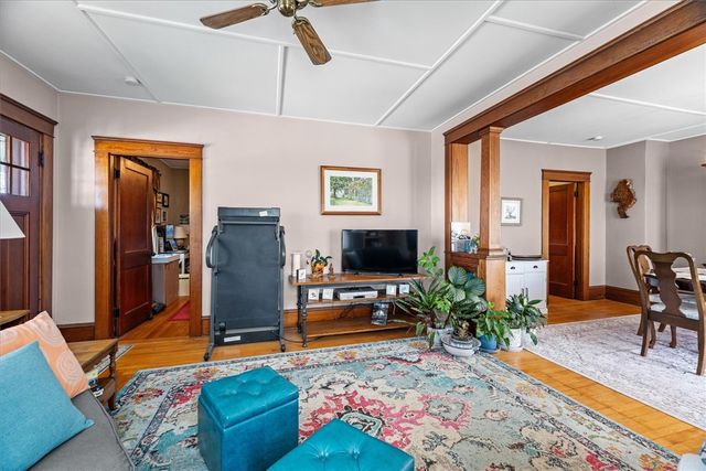 60 Riverview Avenue, Tiverton, RI 02878