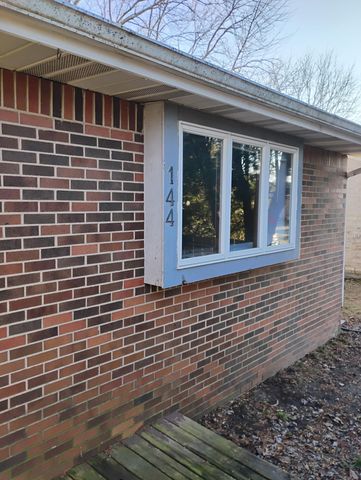 144 Meadows Road, Crown Point, IN 46307