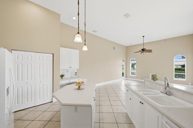 5040 NW 57th Terrace, Coral Springs, FL 33067