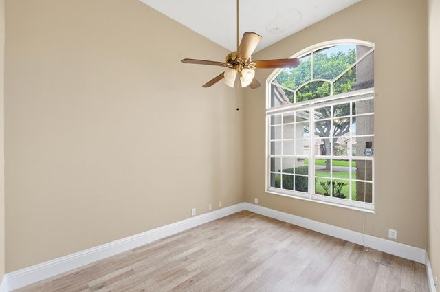 5040 NW 57th Terrace, Coral Springs, FL 33067