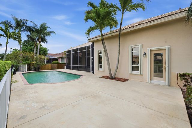 5040 NW 57th Terrace, Coral Springs, FL 33067
