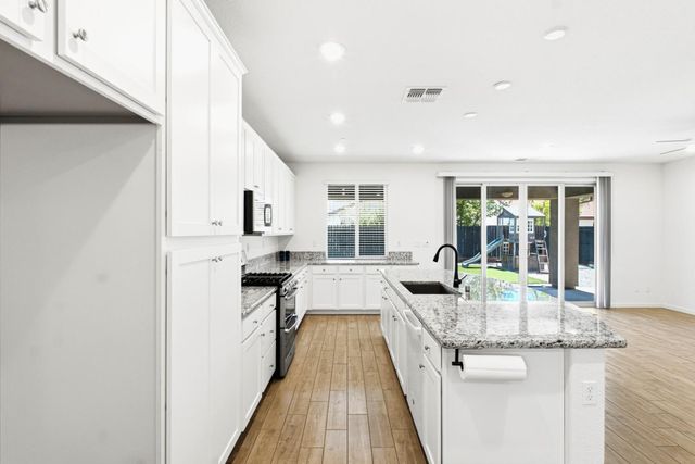 3723 Edington Dr, Rancho Cordova, CA 95742