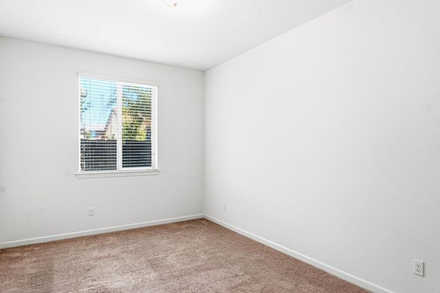 3723 Edington Dr, Rancho Cordova, CA 95742