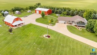 27529 477th Ave Avenue, Harrisburg, SD 57032