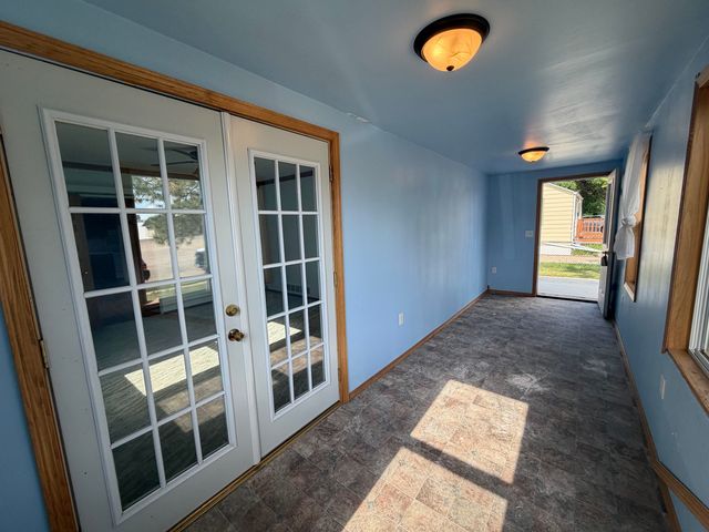 1624 Central Ave W, Minot, ND 58703