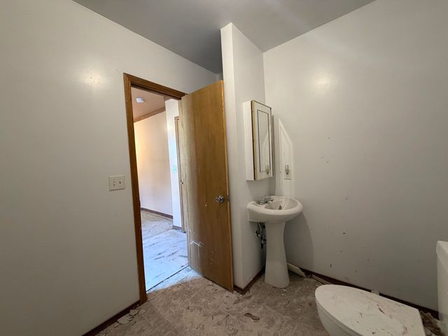 1624 Central Ave W, Minot, ND 58703