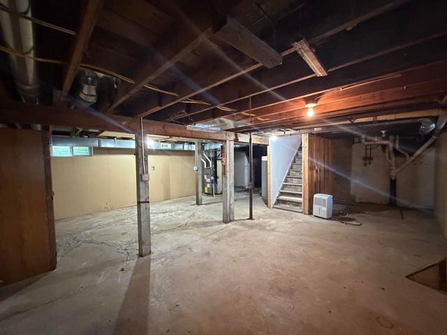 1624 Central Ave W, Minot, ND 58703