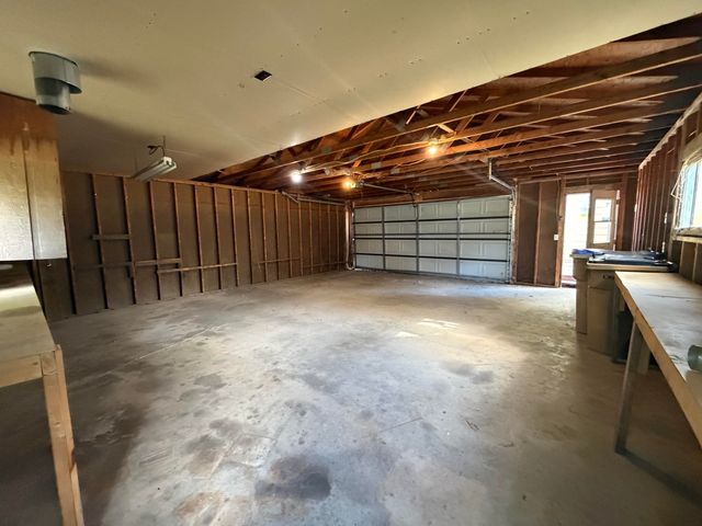 1624 Central Ave W, Minot, ND 58703