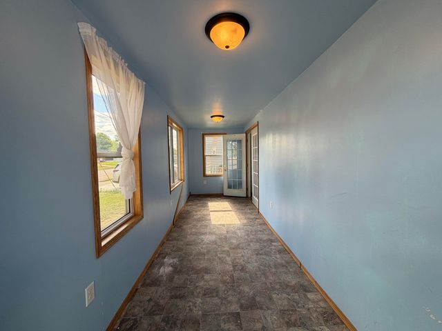 1624 Central Ave W, Minot, ND 58703