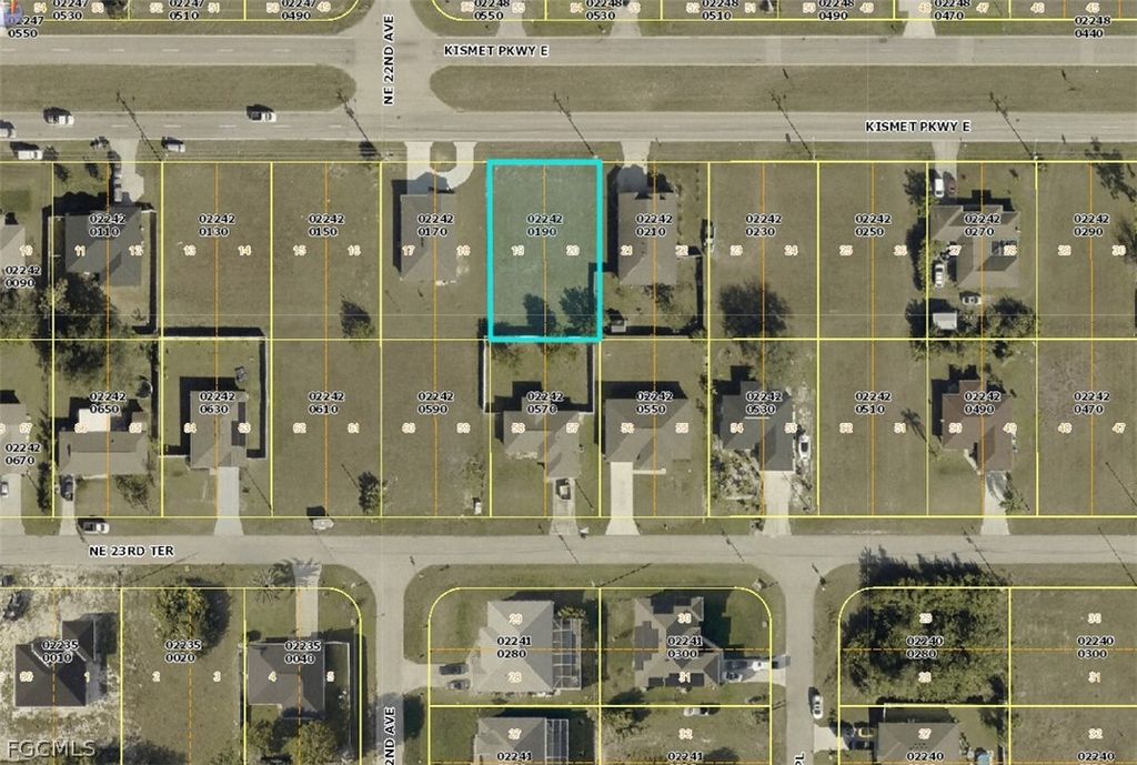 2206 Kismet PKWY E, Cape Coral, FL 33909
