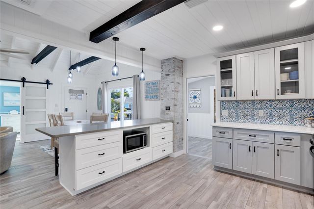 126 90TH AVENUE, Treasure Island, FL 33706