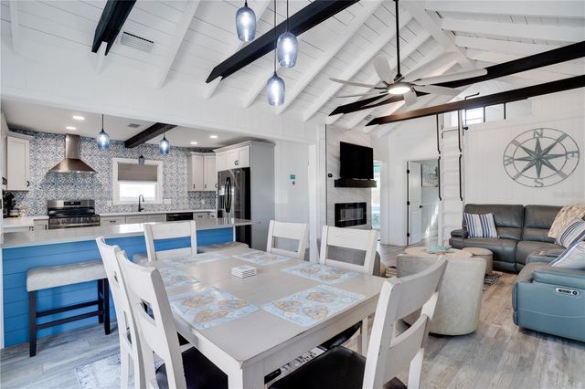 126 90TH AVENUE, Treasure Island, FL 33706