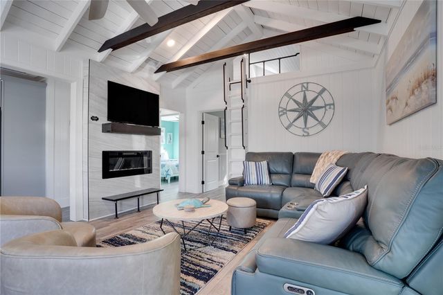 126 90TH AVENUE, Treasure Island, FL 33706