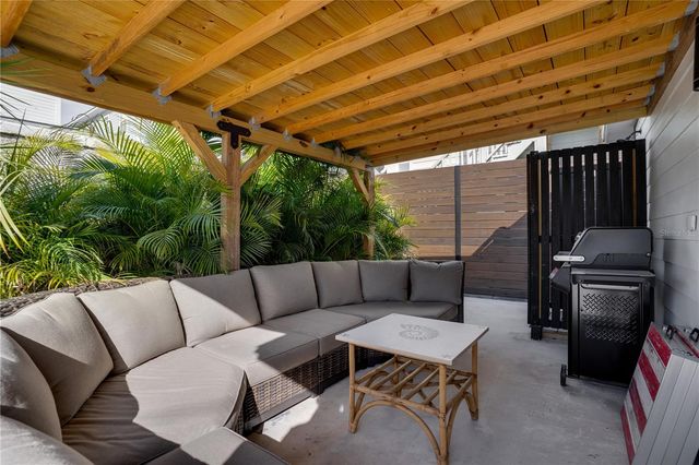 126 90TH AVENUE, Treasure Island, FL 33706