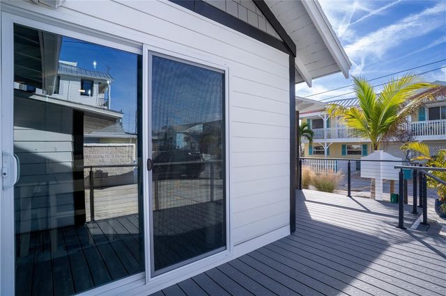 126 90TH AVENUE, Treasure Island, FL 33706