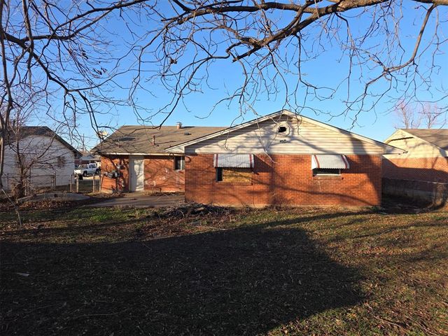 936 SW 2nd Street, Moore, OK 73160