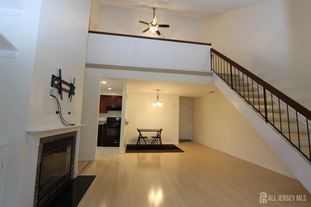 5220 Ravens Crest, Plainsboro, NJ 08536