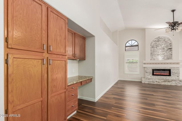 869 W EMERALD ISLAND Drive, Gilbert, AZ 85233