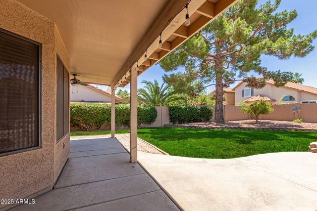 869 W EMERALD ISLAND Drive, Gilbert, AZ 85233