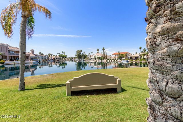 869 W EMERALD ISLAND Drive, Gilbert, AZ 85233