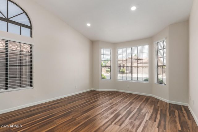 869 W EMERALD ISLAND Drive, Gilbert, AZ 85233