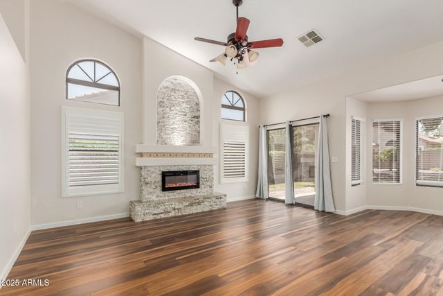 869 W EMERALD ISLAND Drive, Gilbert, AZ 85233