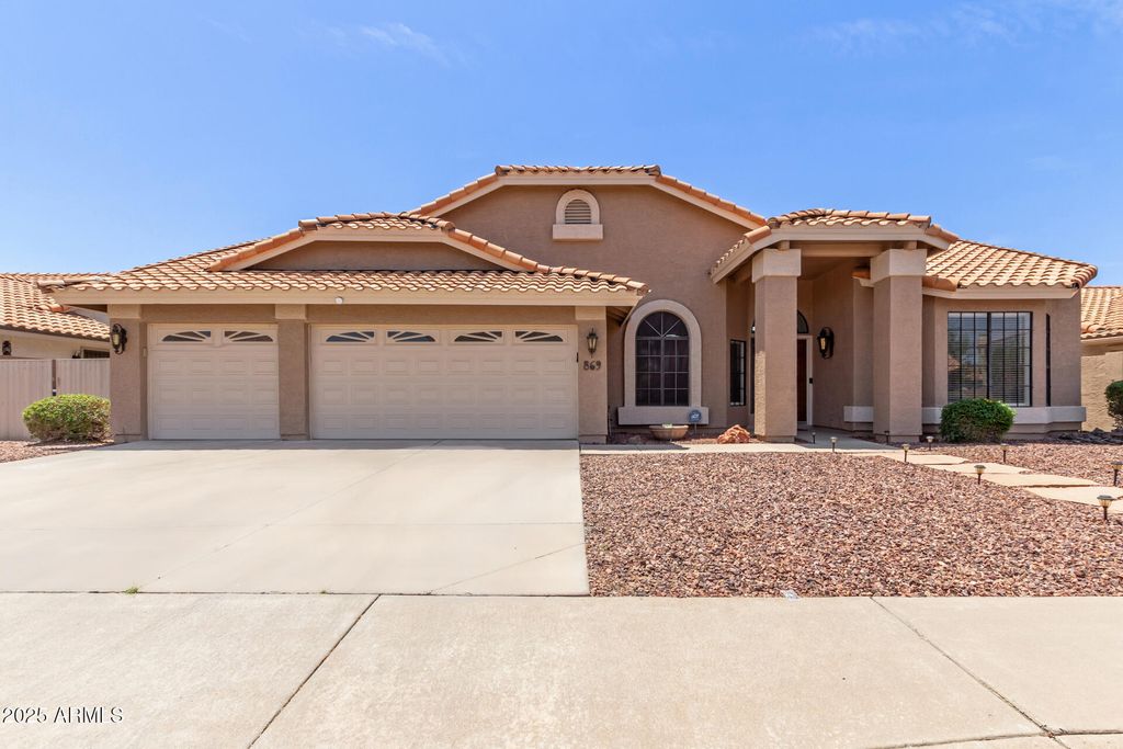 869 W EMERALD ISLAND Drive, Gilbert, AZ 85233
